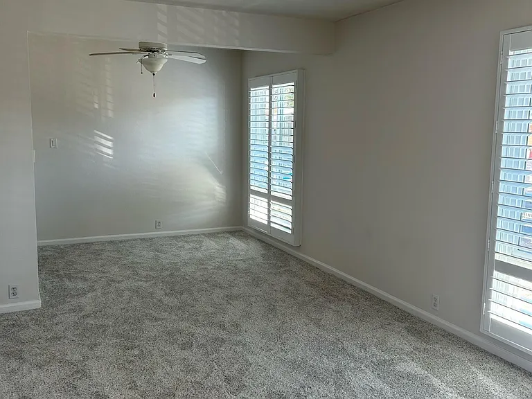 129 Roycroft Ave #3 — Photo 4