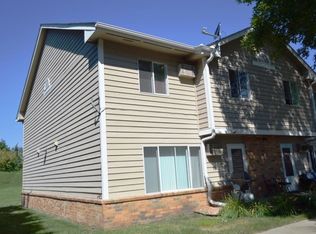 750 W Village Rd APT 101, Chanhassen, MN 55317
