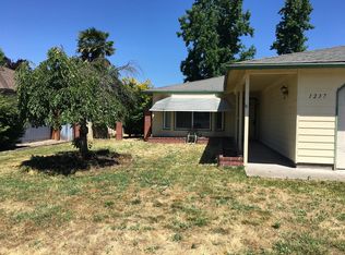 1237 Green Park Dr, Central Pt, OR 97502