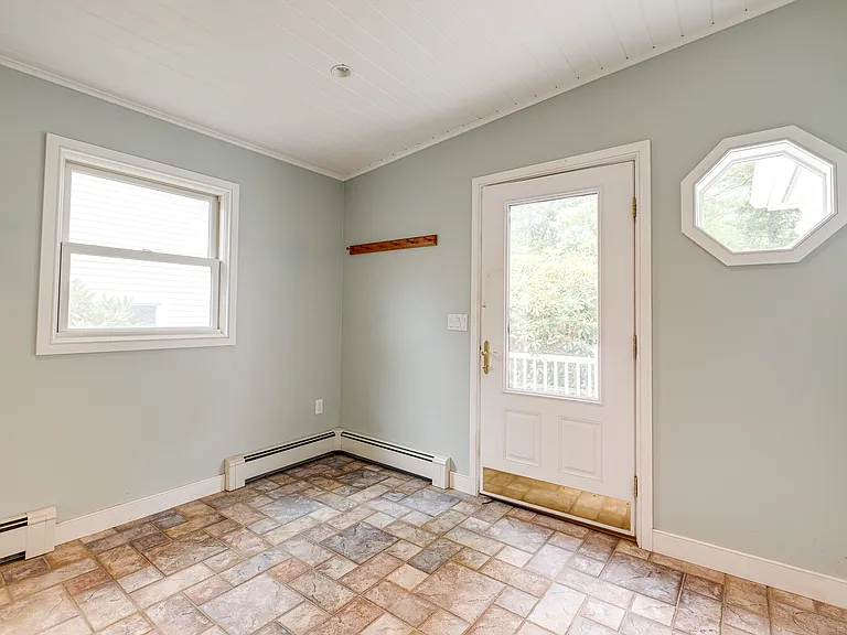 1235 Shore Rd — Photo 34