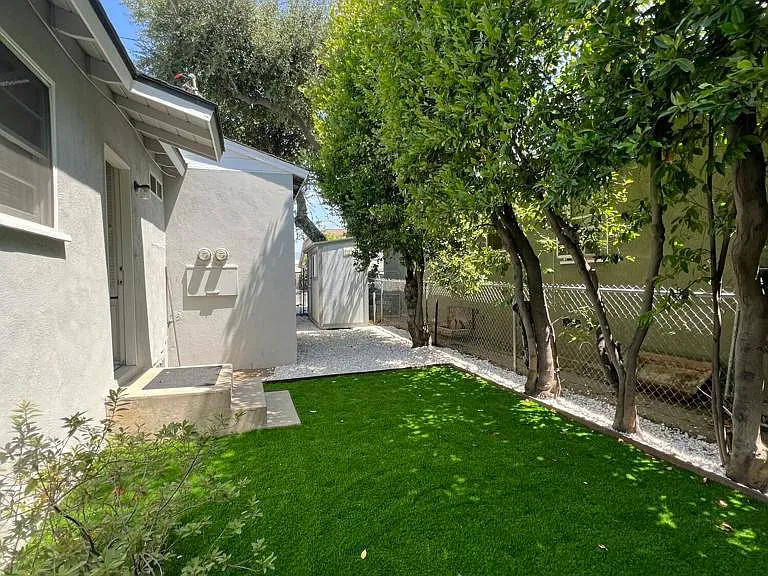 255 E Center St — Photo 18