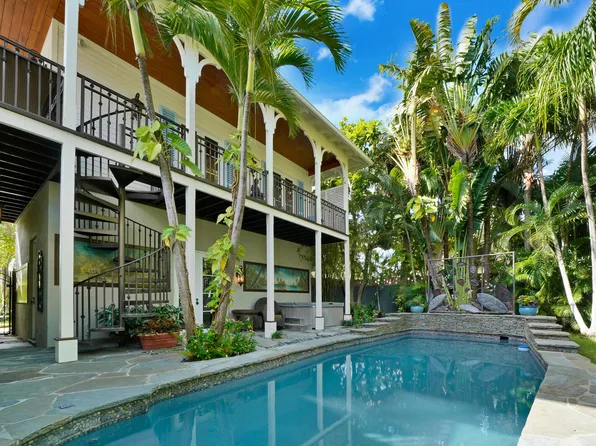 137 S Oak St, Lantana, FL 33462