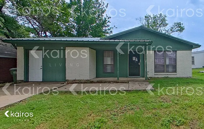3 bed, 2.0 bath, 1362 sqft, $1,845 — Photo 1