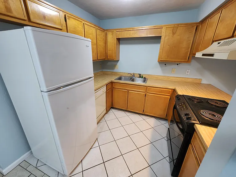 332 Hayden Rd — Photo 3