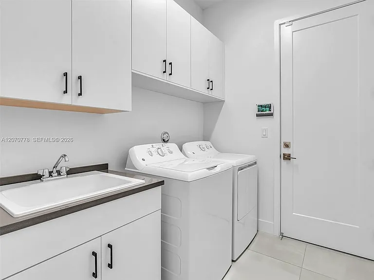 10032 Stockrun Dr — Photo 26