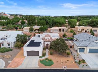 1068 Contabella Ln, Rio Rancho, NM 87004