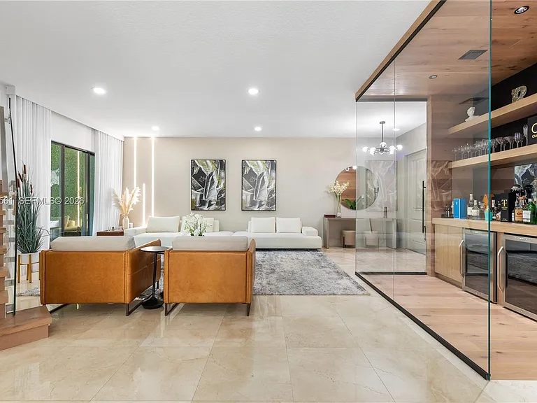 9529 Eden Roc Ct — Photo 28
