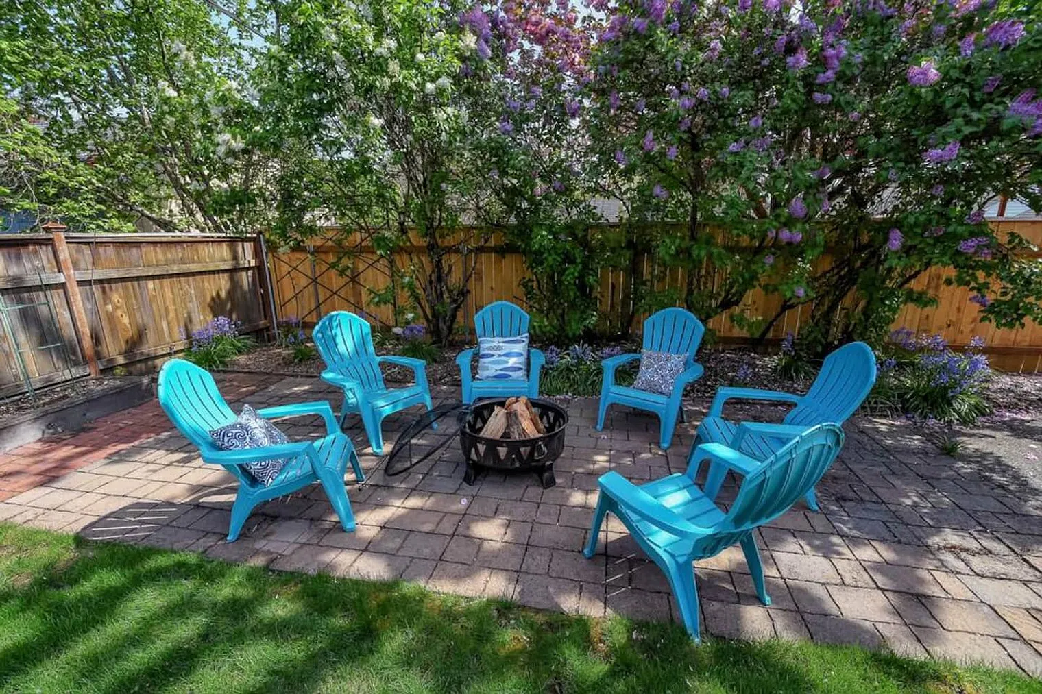 3 bed, 2.0 bath, 1926 sqft, $3,781 — Photo 4