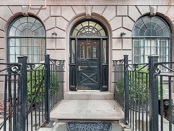 5th image of 51 Jane St APT 16