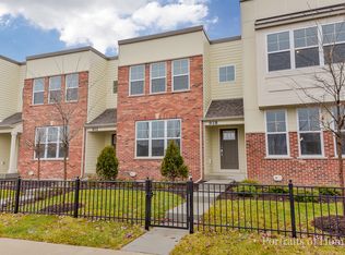 918 Station Blvd #804, Aurora, IL 60504