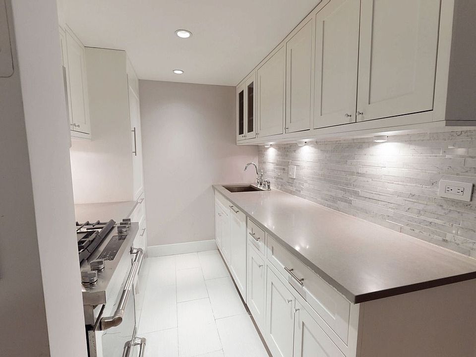 1st image of 70 W 93rd St #702J