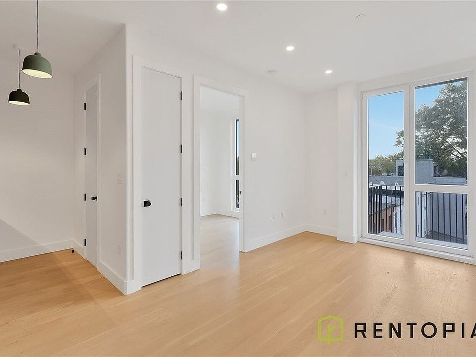 1st image of 420 Tompkins Ave #511