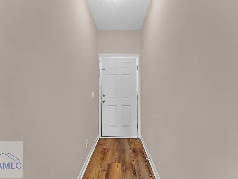 139 W West Winn Ave — Photo 8