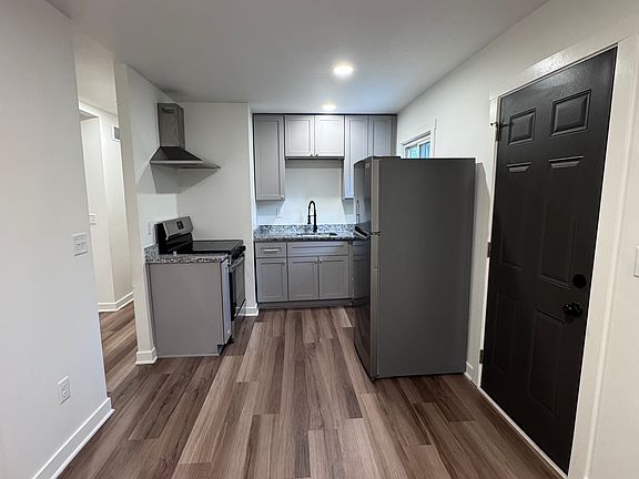 4th image of 1759 Monterey Ct