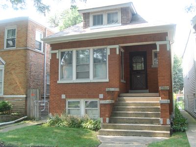 3430 N Avers Ave, Chicago, IL, 60618