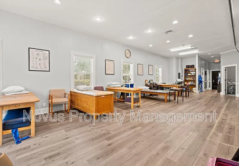 214 Maple St — Photo 21