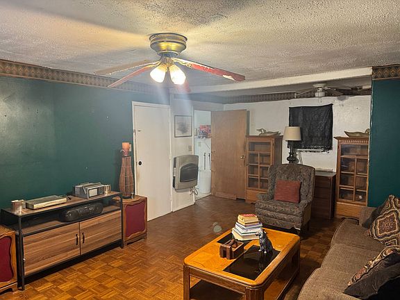 5th image of 3221 46th St SW