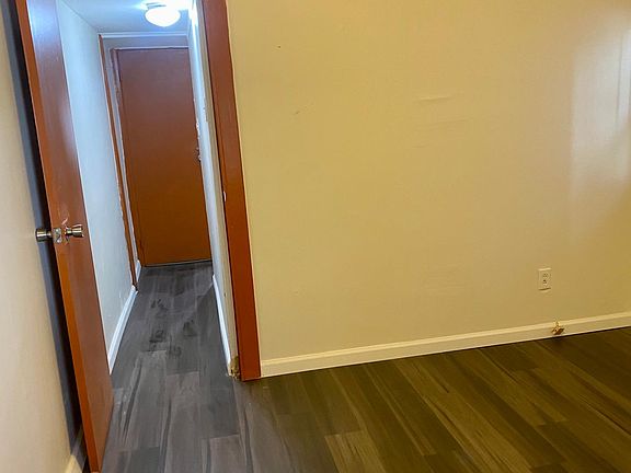 3rd image of 915 N 66th St #1