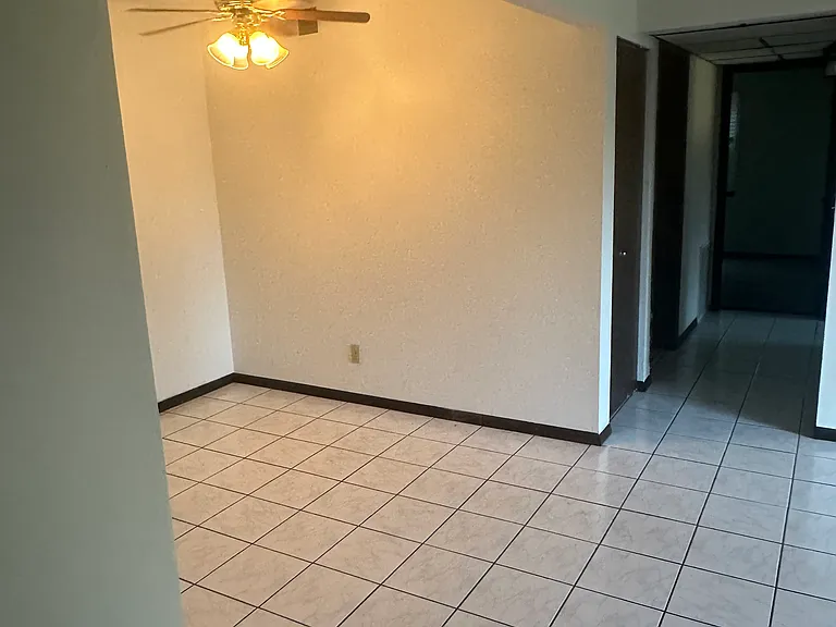 248 E Oak Cliff Ct #5 — Photo 1