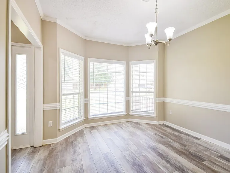 5606 Southbend Ln — Photo 7