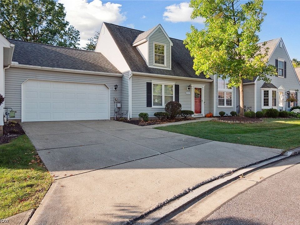 1st image of 19233 Wheelers Ln #127