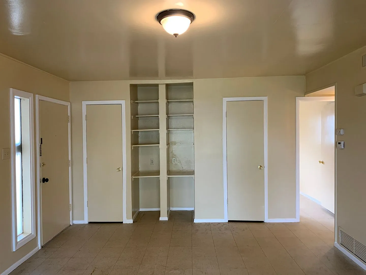 Cozy Duplex, Near Shopping & 281! — Photo 2