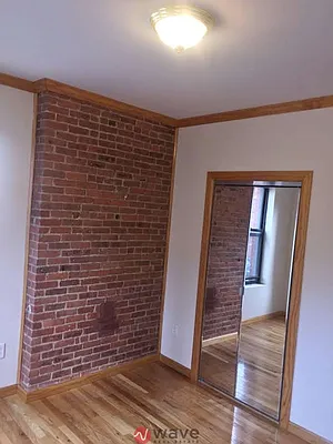 Rented by Wave Real Estate Group | media 20