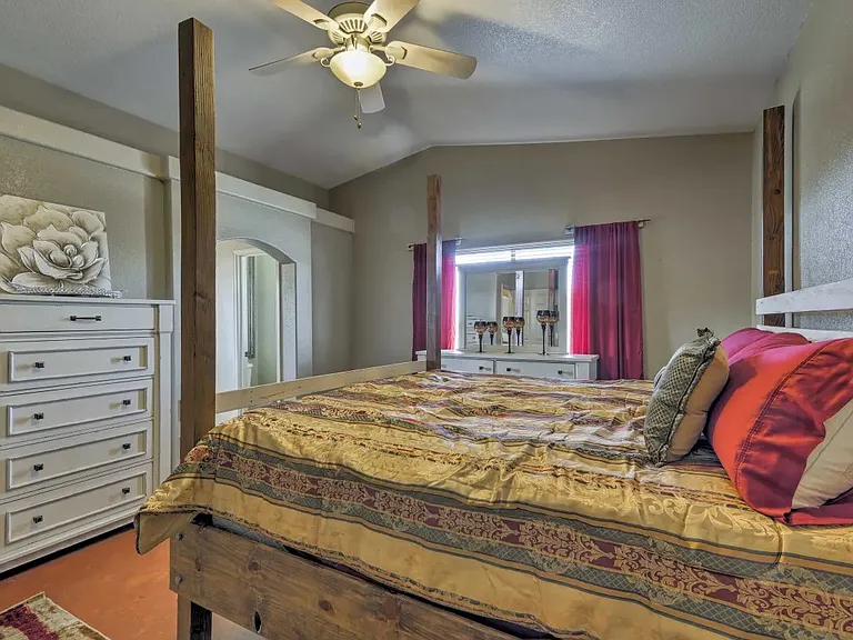 Master Bedroom, King bed.
