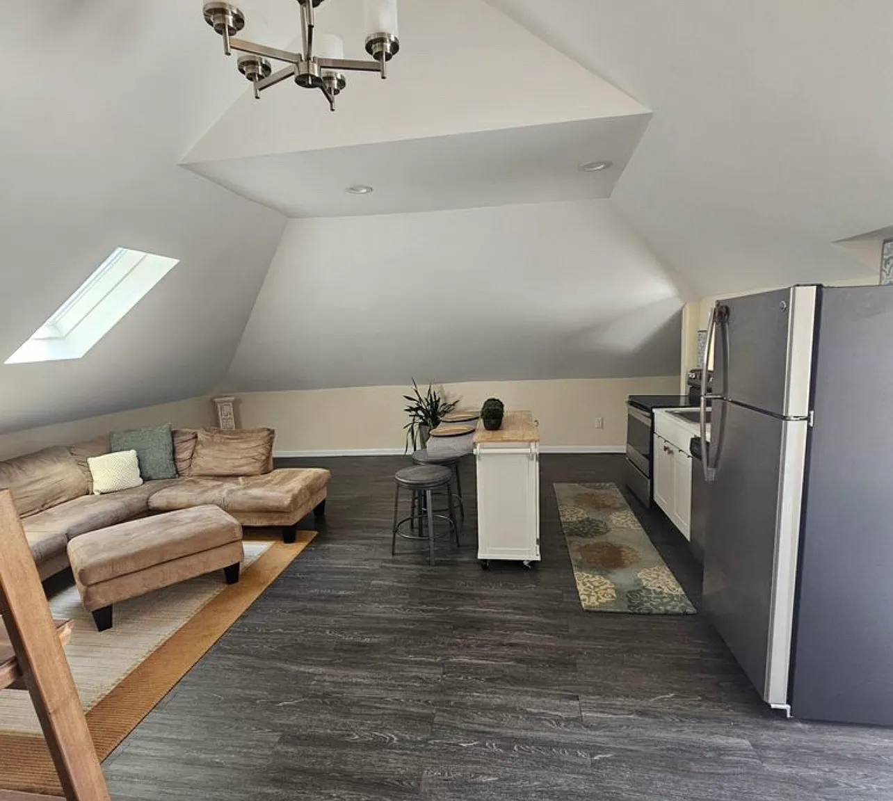 1 bed, 850 sqft, $3,000 — Photo 4