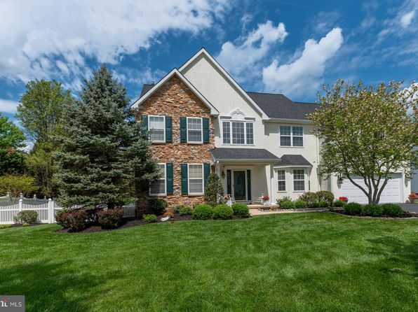3841 Vincent Dr, Collegeville, PA 19426