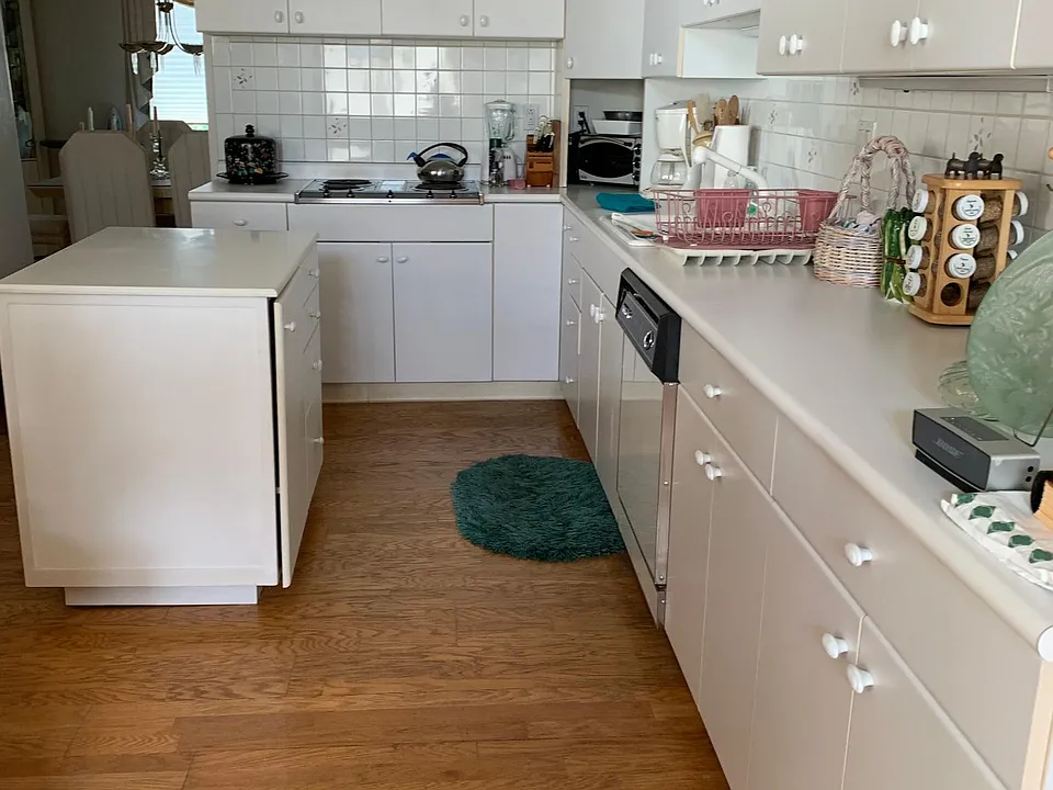 Large kitchen area