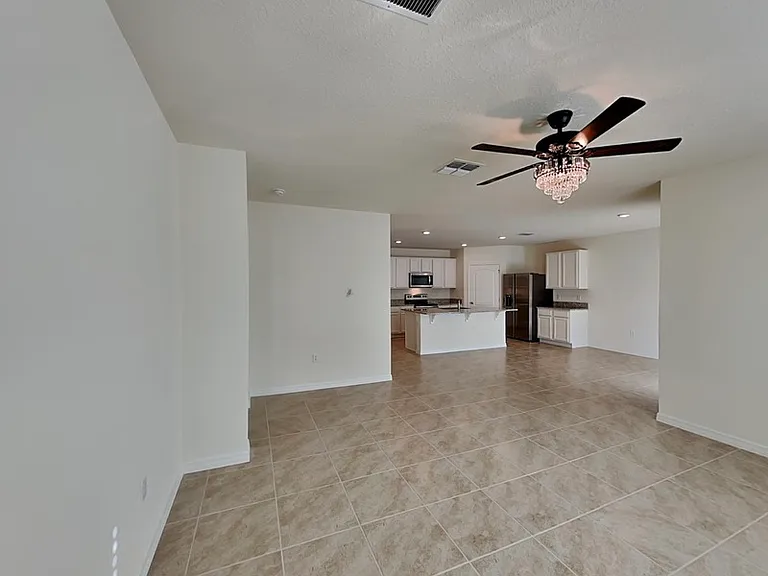 1004 Brooklet Dr — Photo 2