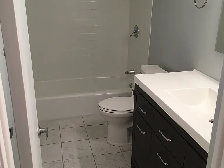 143 Hoffman Ave #403 — Photo 12