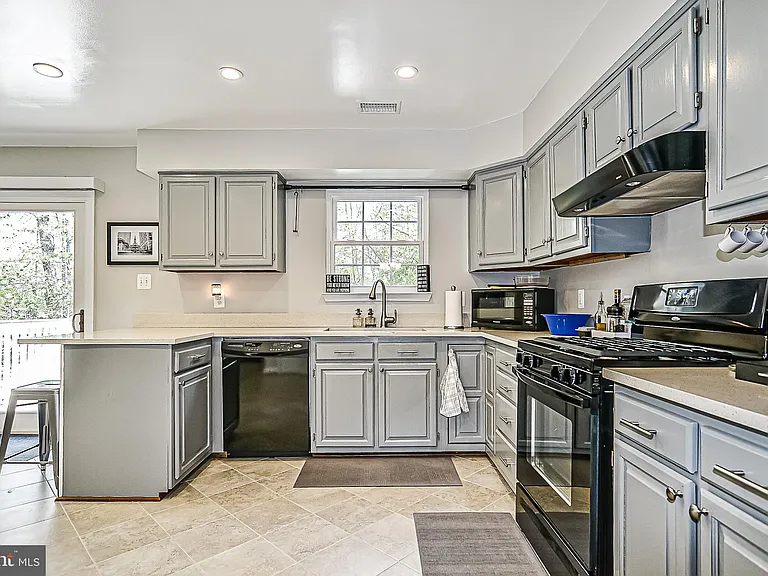8606 Rocky Gap Ct — Photo 11