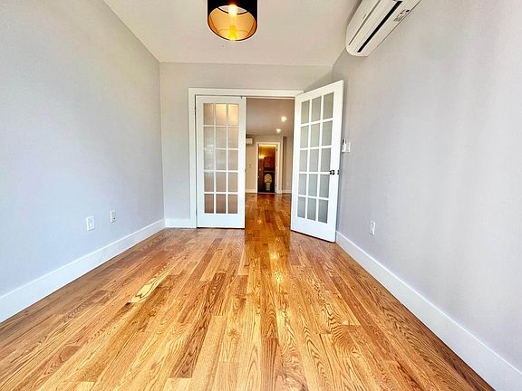 3rd image of 680 E 21st St #3C