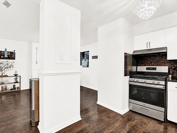 5th image of 9725 S Karlov Ave APT 409