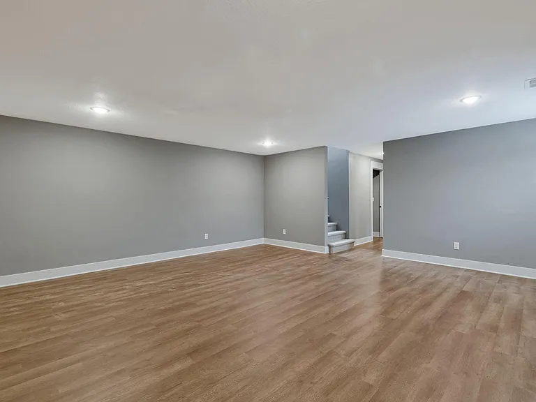 4617 S Doris Ct — Photo 37