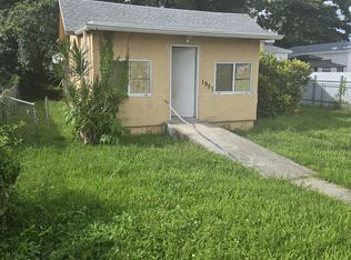 1951 NW 49th St, Miami, FL 33142