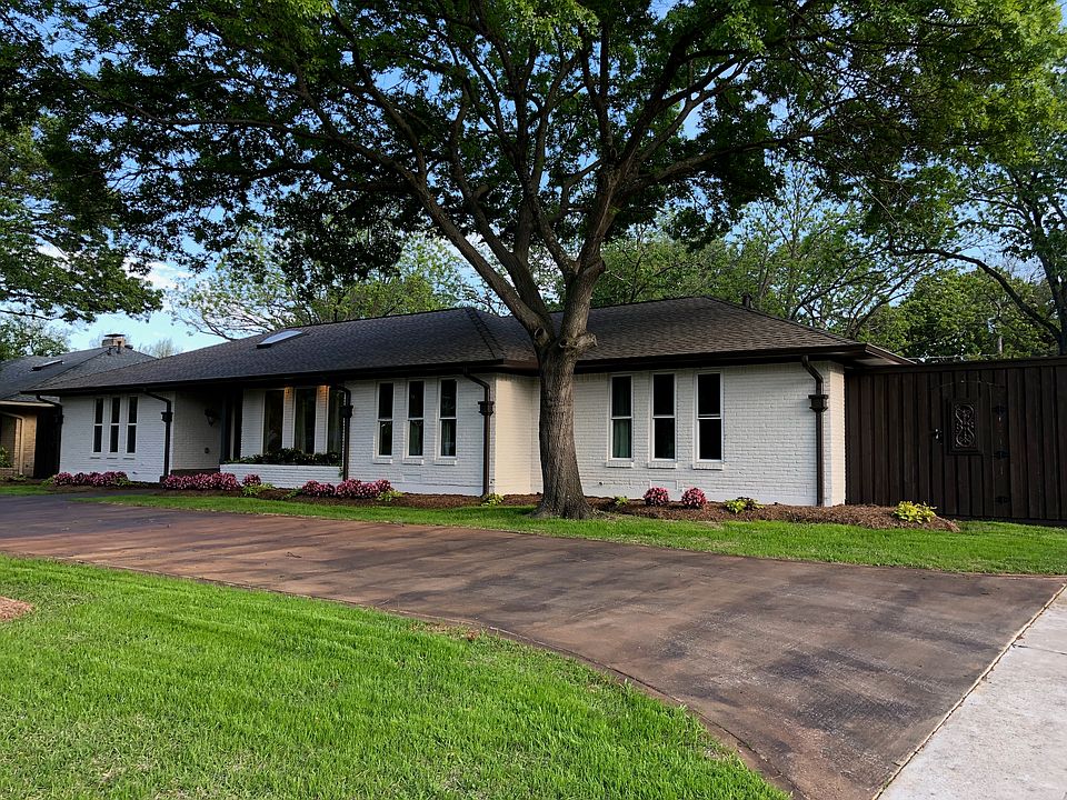 1st image of 2439 Fairway Dr