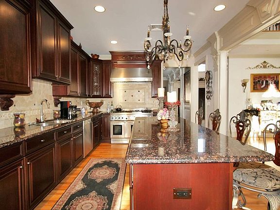 Gourmet Kitchen!