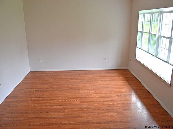 2nd image of 69 Sunny Brook Cir