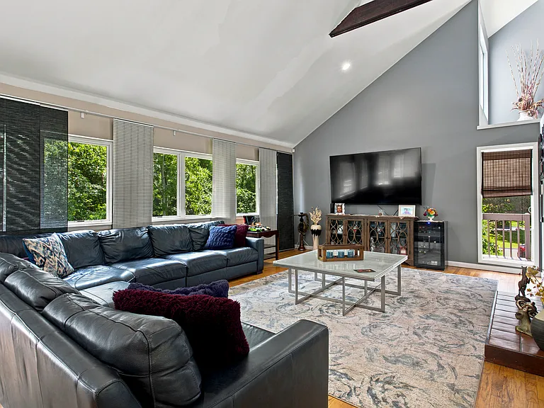 71 Blackberry Dr — Photo 10