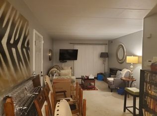 2815 Glenwood Lansing Rd APT 205, Lynwood, IL
