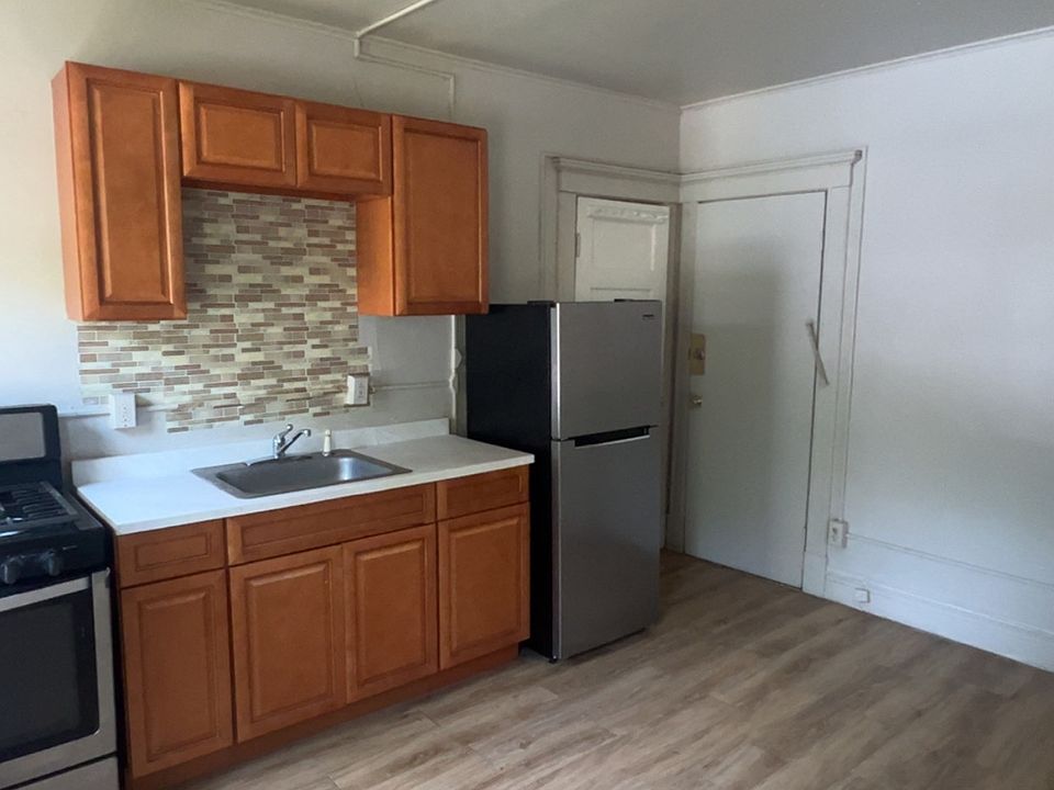 2nd image of 109 Foster St #2