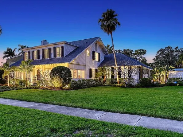 7715 Westmoreland Dr, Sarasota, FL 34243