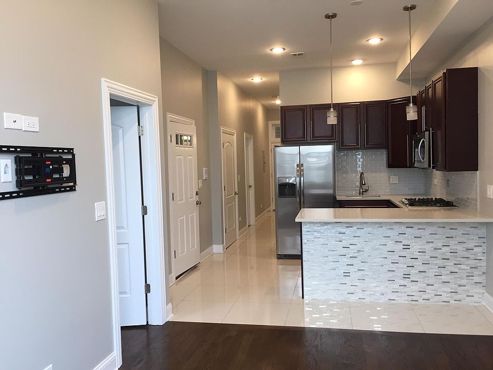 1st image of 1724 W Hastings St #2