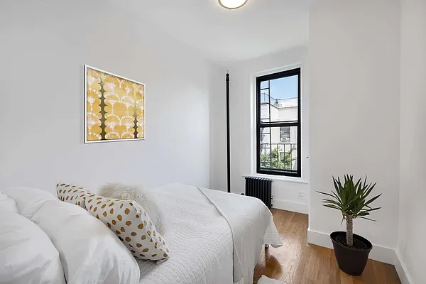 Rented by Compass | media 23