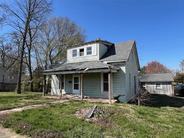 819 W Saint Louis Ave, Vandalia, IL 62471