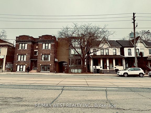 3rd image of 1061 Bathurst St