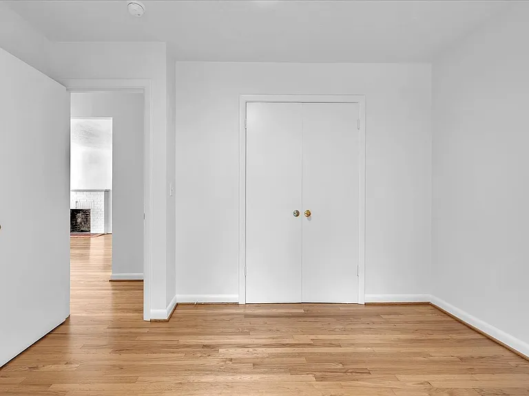 9710 S Corbett Ln — Photo 8